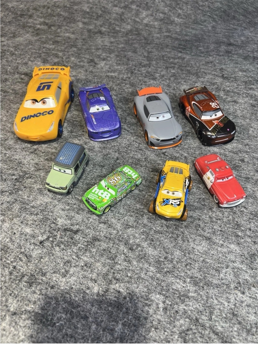 DISNEY CARS LOT OF TOY CARS 8 large and small